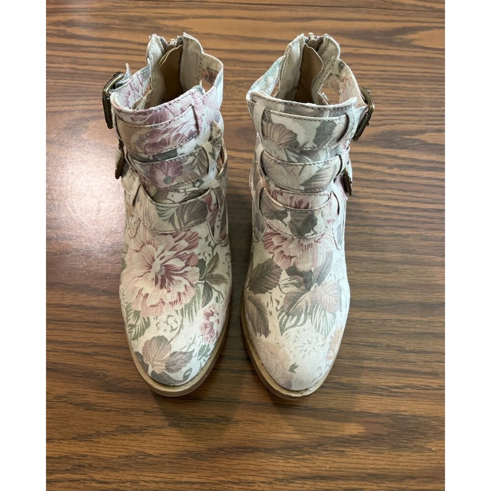 Kohl’s MDWallflower Multi floral ankle boots size 5.5M